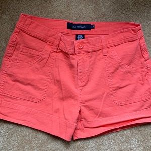 Calvin Klein Stretch shorts with 5-pocket detail.